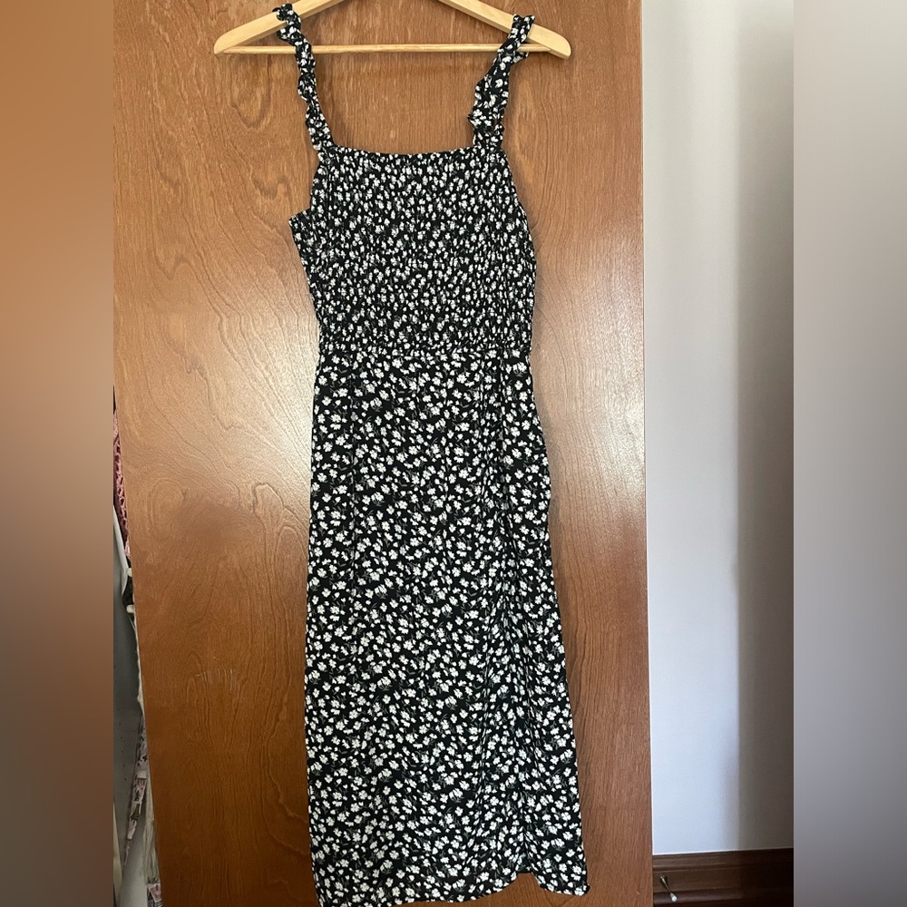 Abercrombie & Fitch Black and White Midi Dress